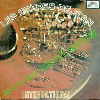 Pochette de « International » (Les Frères Déjean)