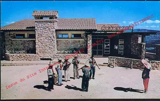 Image liée à « Guy du Rosier \ Guy Durosier » (Ensemble Du Riviera Hotel)
